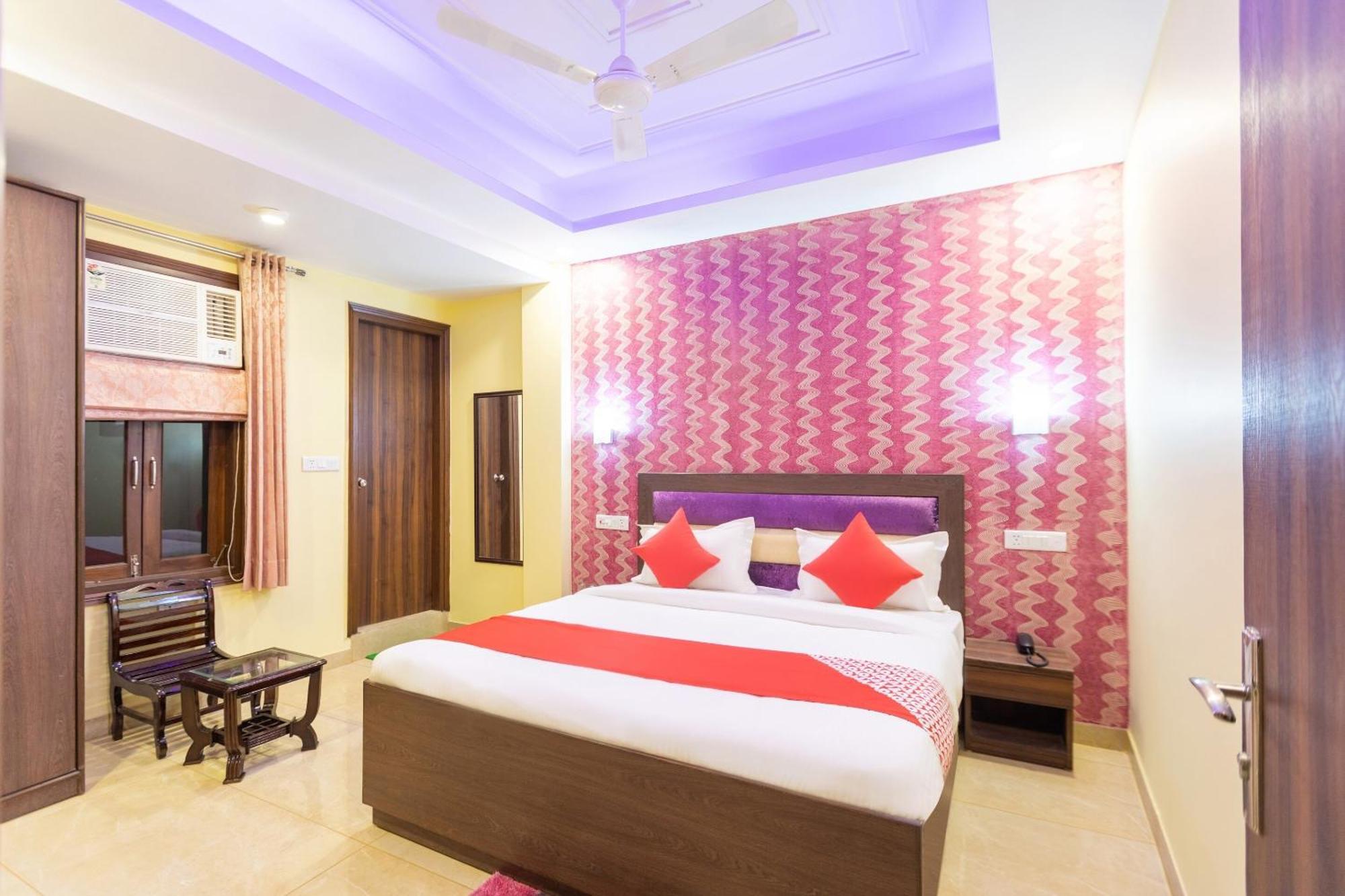 โอโย 29932 โฮเต็ล Rs พลาซา Hotel นิวเดลี ภายนอก รูปภาพ