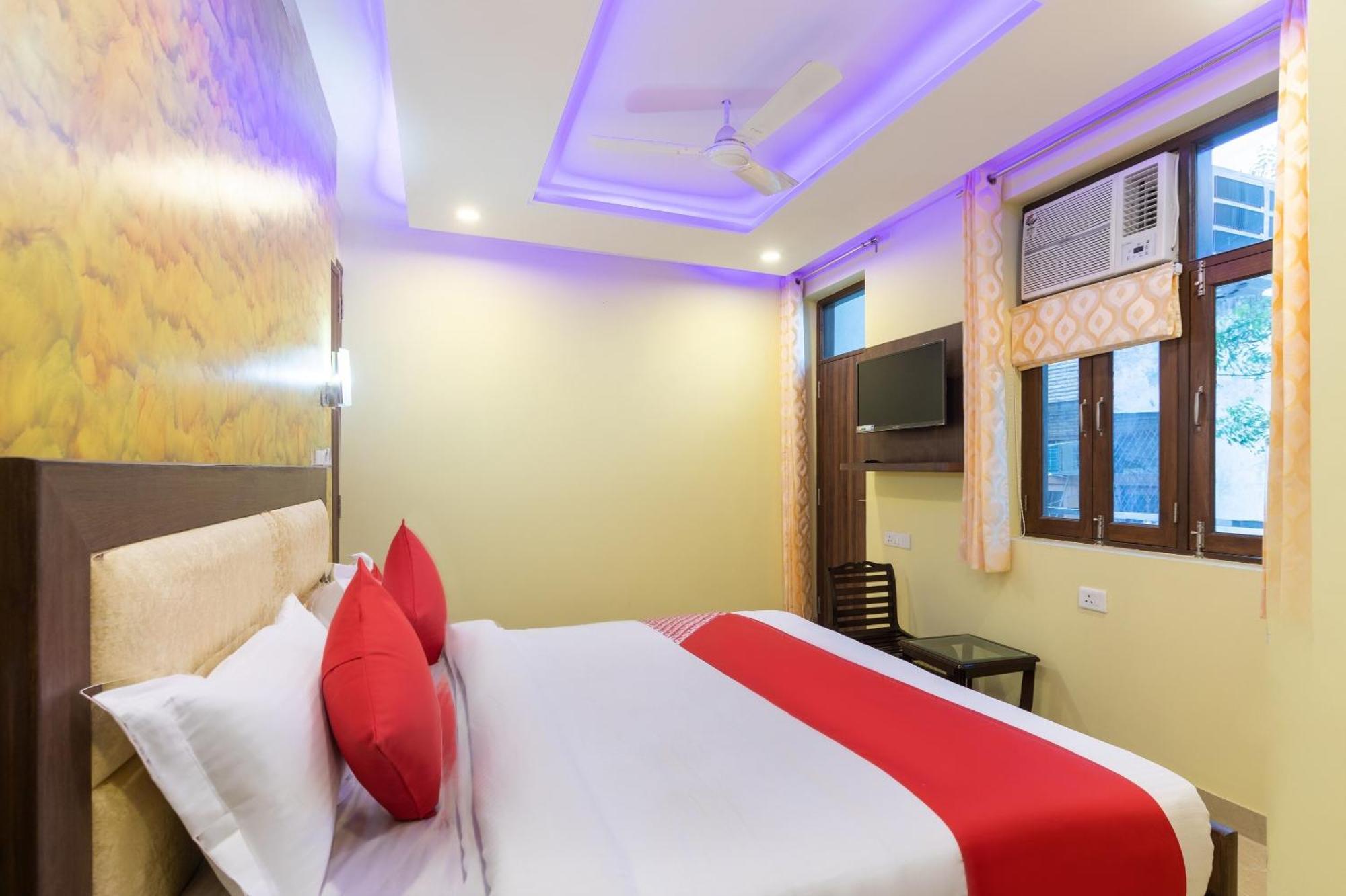 โอโย 29932 โฮเต็ล Rs พลาซา Hotel นิวเดลี ภายนอก รูปภาพ